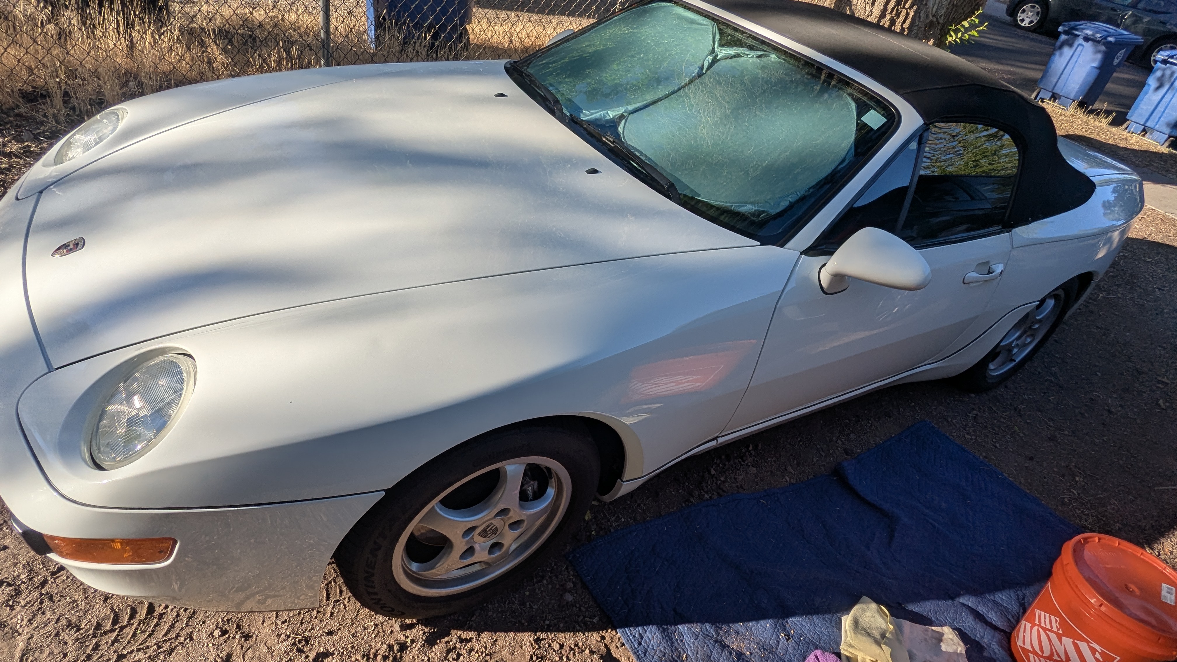 Silke, white Porsche 968 Cabriolet